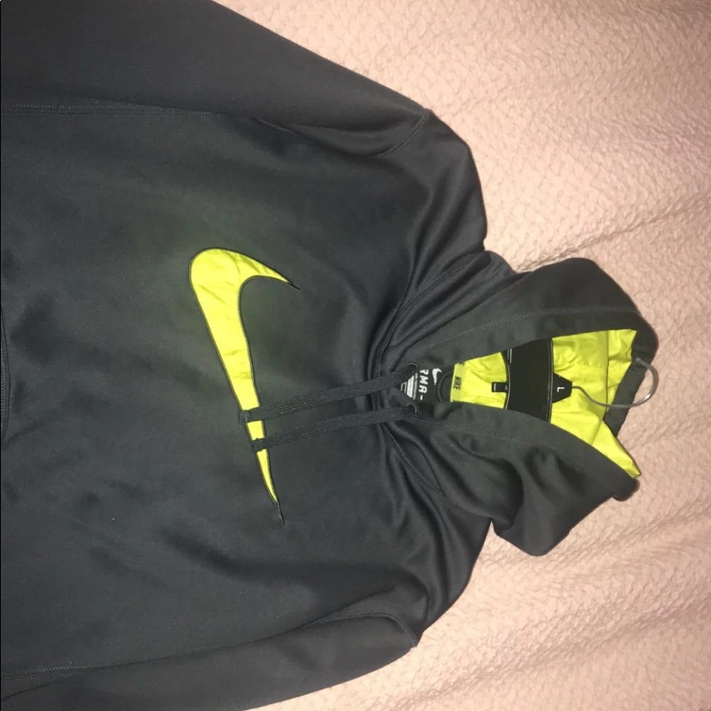 Nike Therma-Fit Hoodie